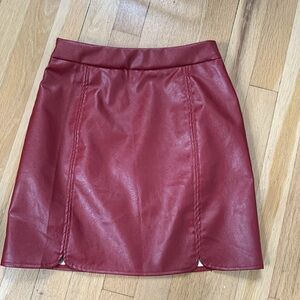 New mini skirt in burgundy XS, Eco leather